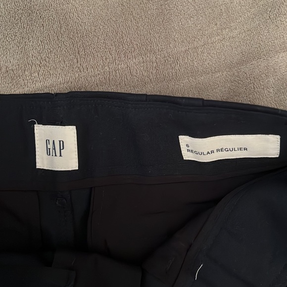 GAP ankle length, high waisted dress pant. Size 6 r - Picture 3 of 4